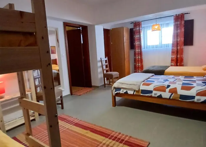 ゲストハウス Casa Da Tauria 3*